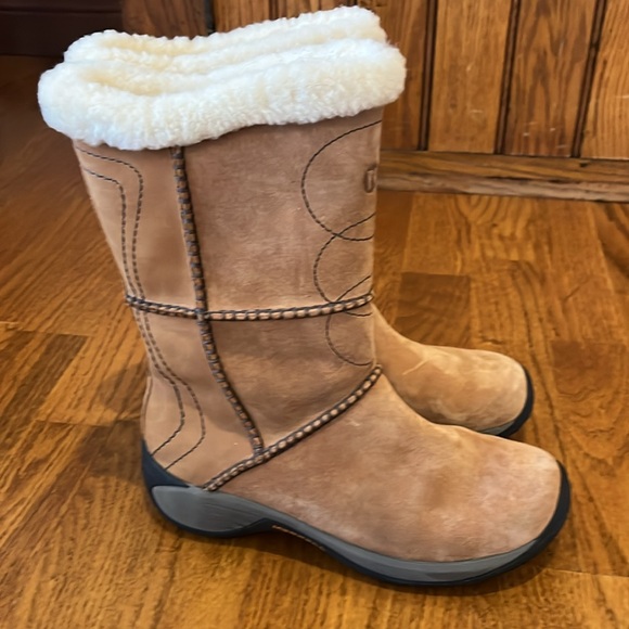 Women’s Merrell Sherpa-Lined Suede Boots - Picture 4 of 6